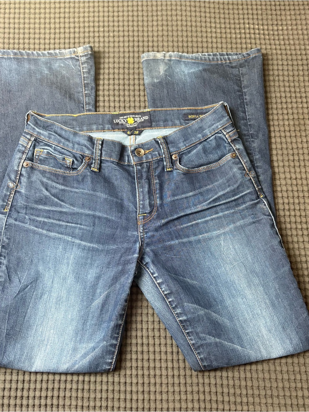 Lucky Brand  Sofia Boot Denim Jeans  6/28